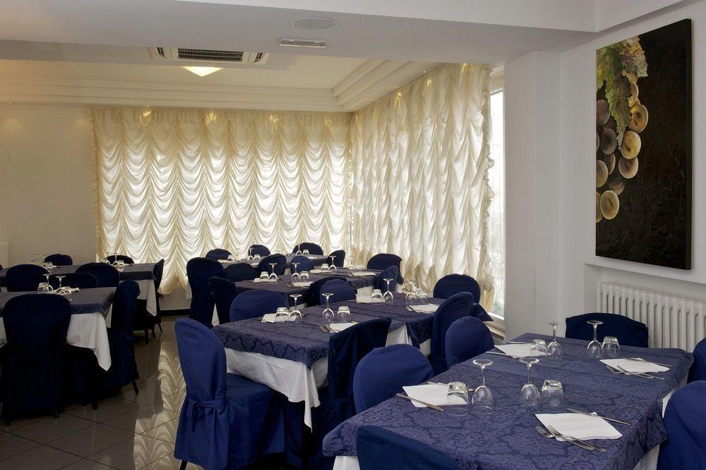 Hotel Mediterraneo Pesaro Eksteriør bilde