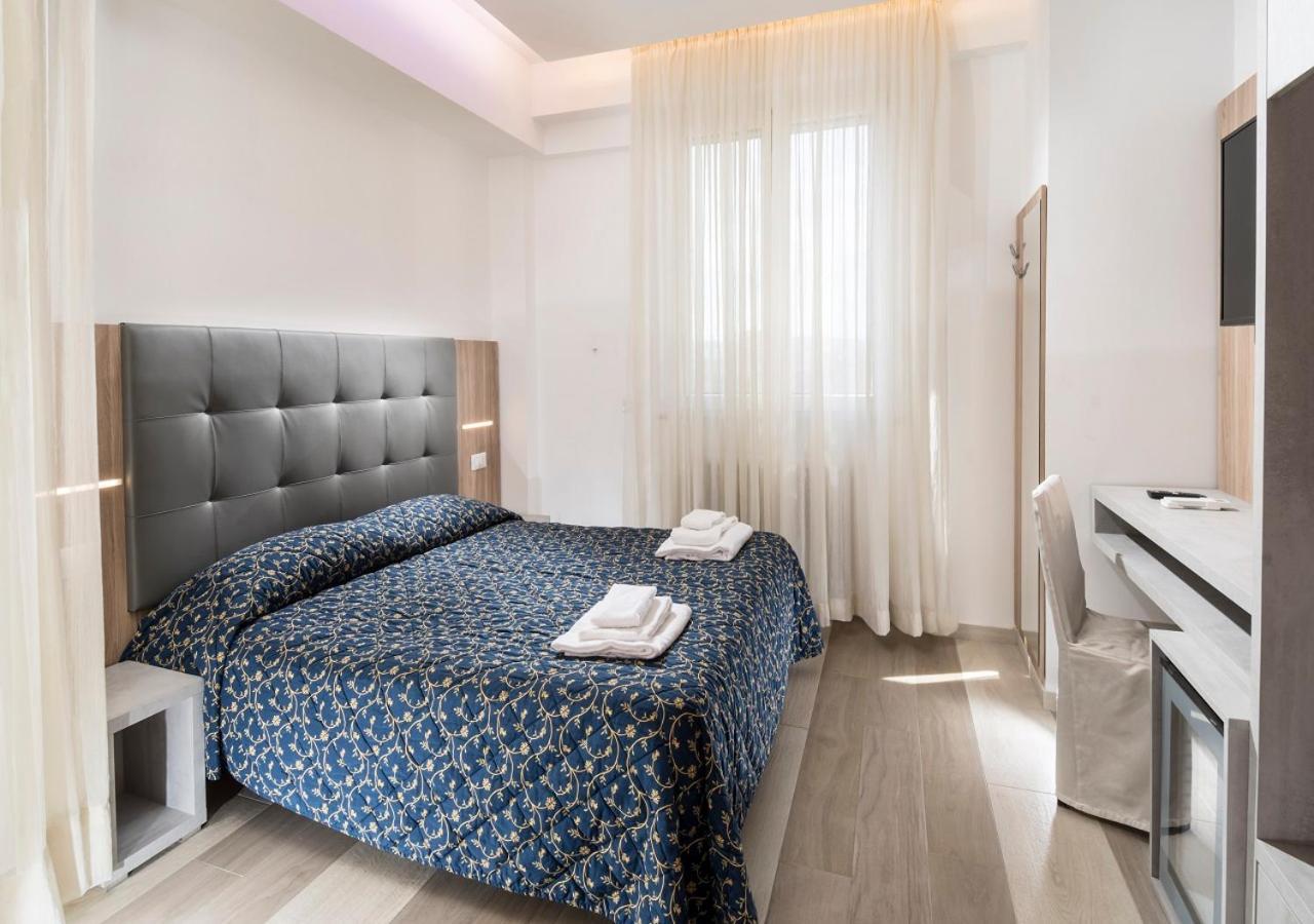 Hotel Mediterraneo Pesaro Eksteriør bilde